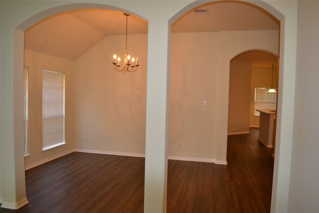 Building Photo - 1909 Highland Point Ct