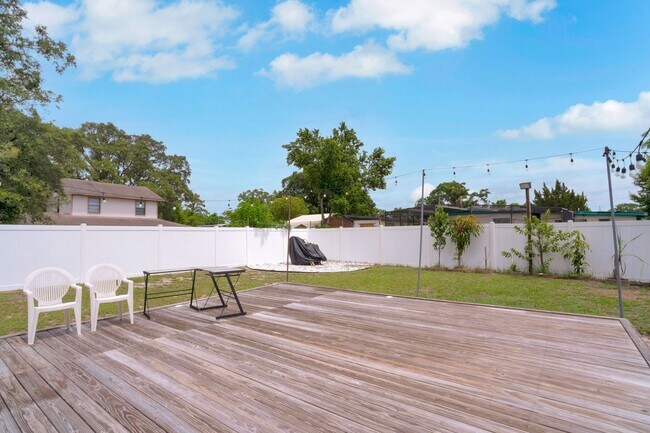 Building Photo - 1167 Lake Blanche Dr