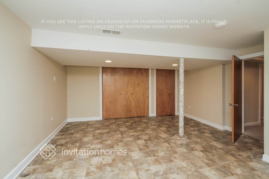 Building Photo - 2723 N 77th Ave