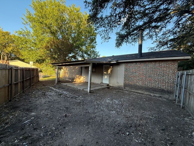 Building Photo - 3-Bedroom Home in Garland