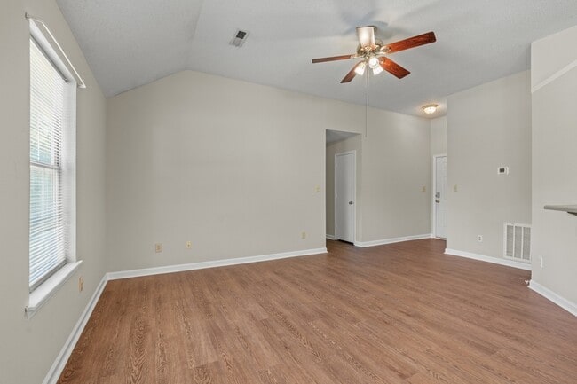 Building Photo - 100 River Oaks Dr