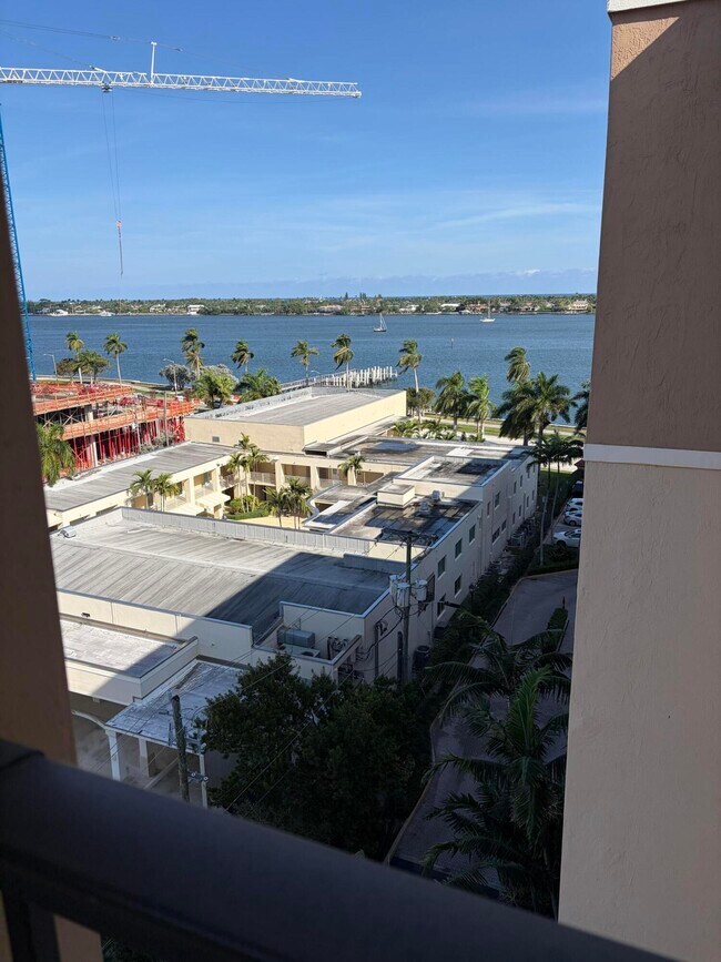 Building Photo - 1801 N Flagler Dr