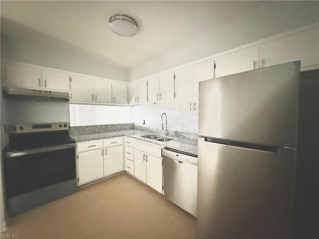 Building Photo - 579 Ayrshire Way