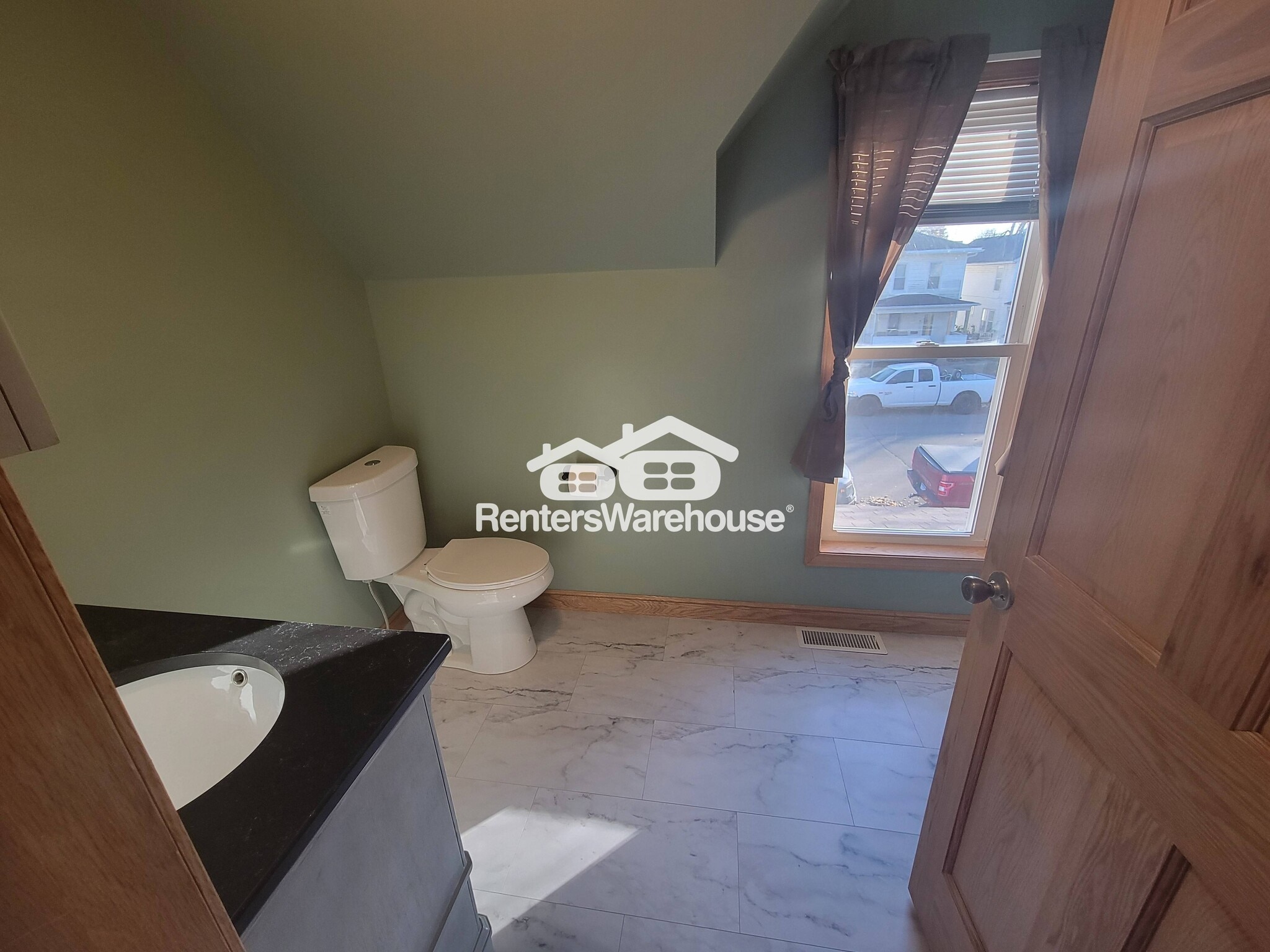 Building Photo - 244 E Fremont St