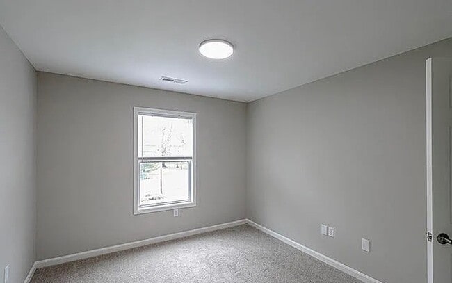 Building Photo - 6520 Brook Bend Way