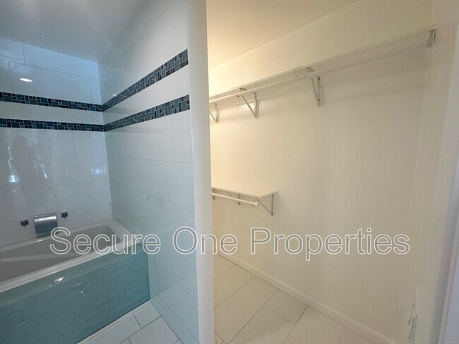 Building Photo - 4654 Galendo St