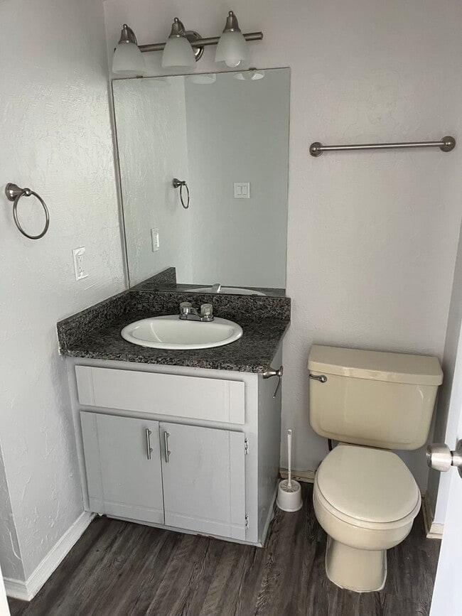 Building Photo - 2902 NW 45th Pl