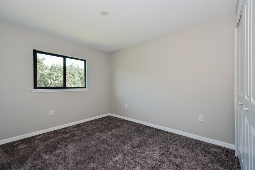 Building Photo - 4916 2nd St W