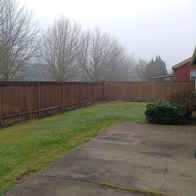 Building Photo - Beautiful Home Available In Bridal Springs Community!