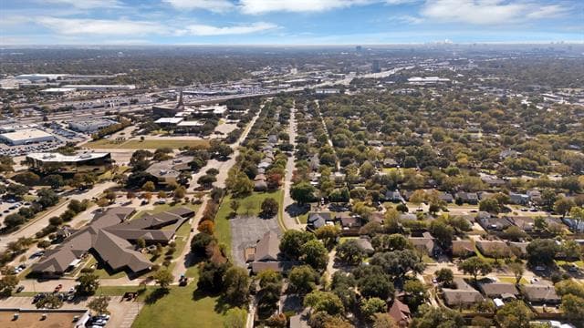 Building Photo - 1400 Lorrie Dr