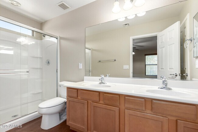 Building Photo - 111 N 193rd Dr