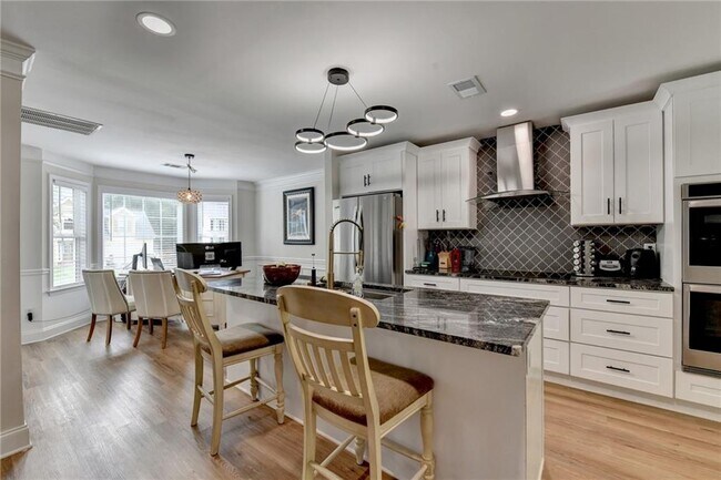 Building Photo - 6604 Destiny Dr SE