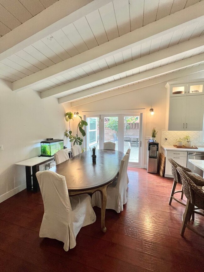 Building Photo - Spacious Remodeled Home Near El Dorado Park