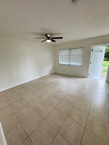 Building Photo - 4654 Schall Rd