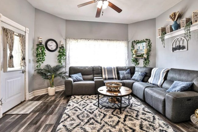 Building Photo - 202 W North St