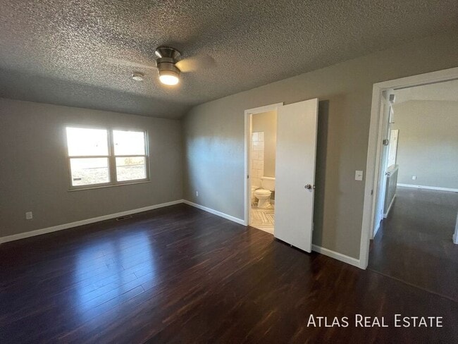 Building Photo - 2115 Bainbridge Rd