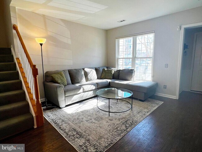 Building Photo - 45498 Whistling Terrace