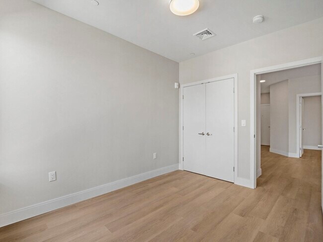 Building Photo - 249 Corey Rd