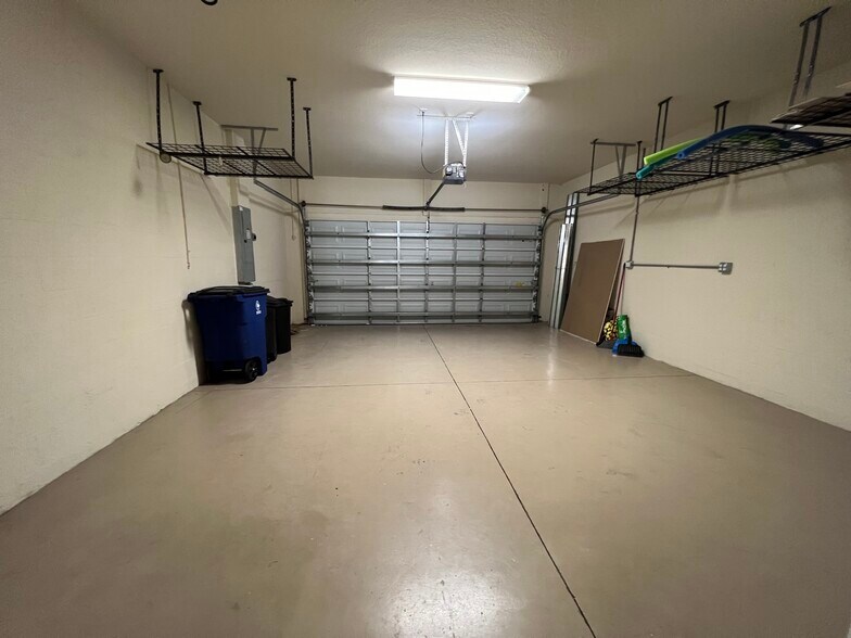 Building Photo - 21379 Bella Terra Blvd