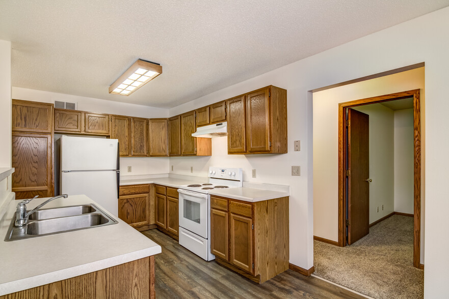 Building Photo - 2101 Mittelstadt Ln