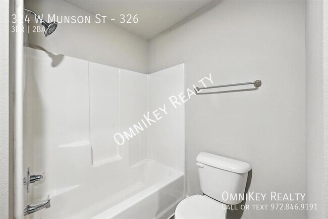 Building Photo - 324 W Munson St