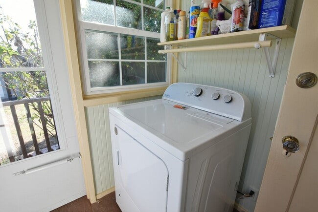 Building Photo - Charming 2 Bedroom 1 Bath San Jose Home with Spacious Backyard!