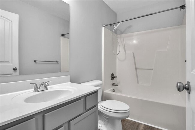 Building Photo - 3 Bedroom 2.5 Bathroom Home