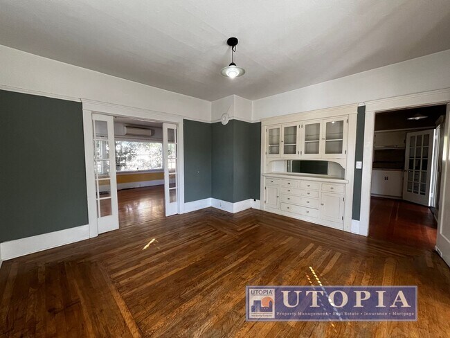 Building Photo - Charming 3 bedroom, 2 bathroom home in the...