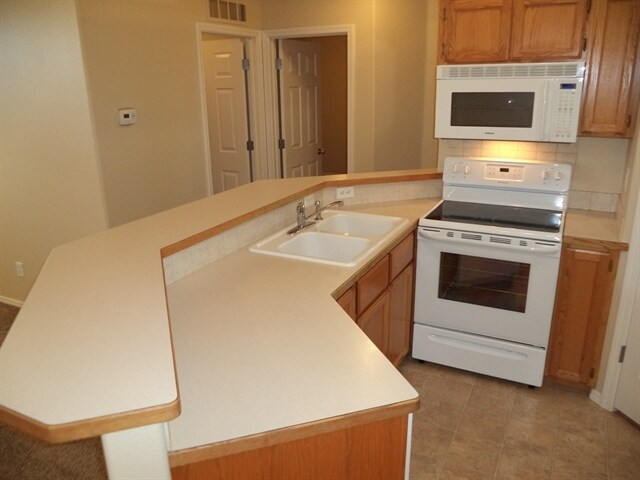 Building Photo - 8580 W Dulcimer St