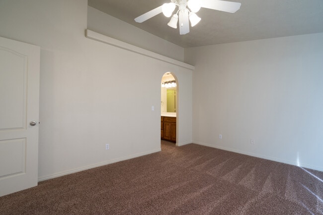 Building Photo - Five bedroom, three bath, 2,300 sq ft town...