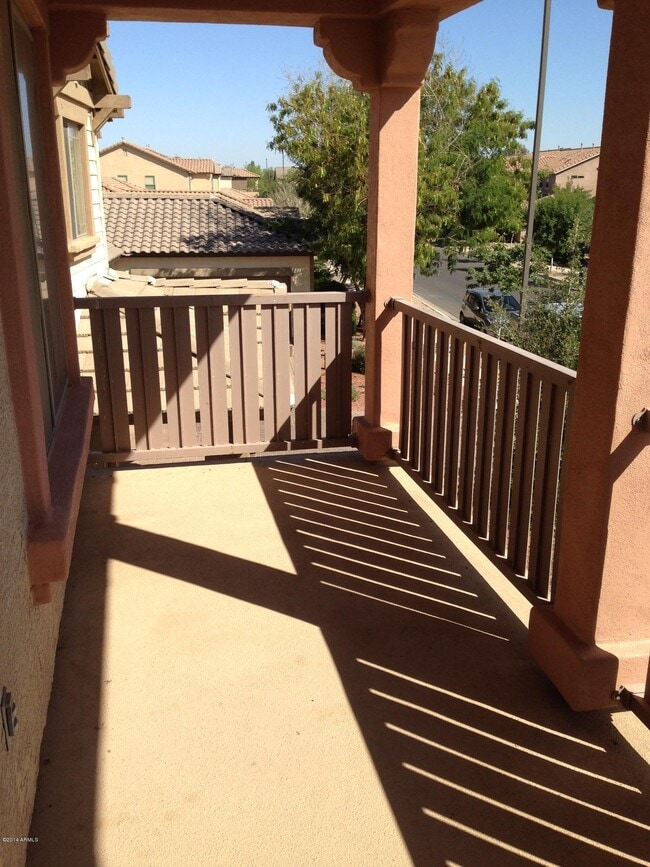 Building Photo - 2050 S Falcon Dr