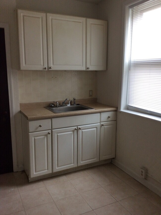 Building Photo - 4100 Virginia Ave