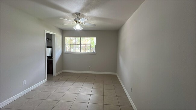 Building Photo - 2802 Toyah Ave