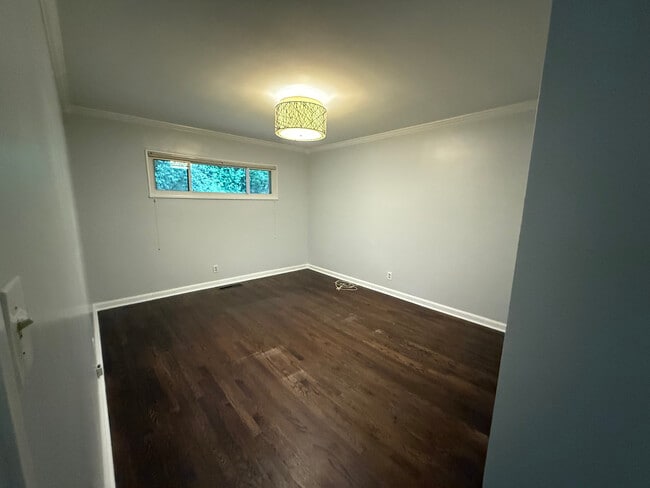Main bedroom - 430 Wimbledon Road Northeast