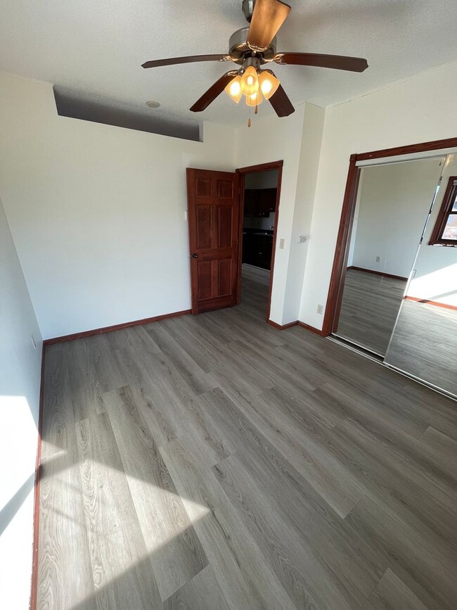 Building Photo - 1511-1513 Logan Ave