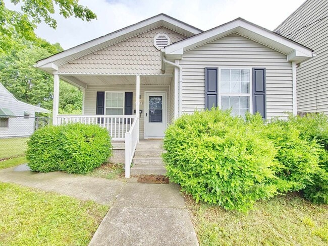 Building Photo - VERY SPACIOUS HOME! 4 Bedroom, 2 bathroom ...