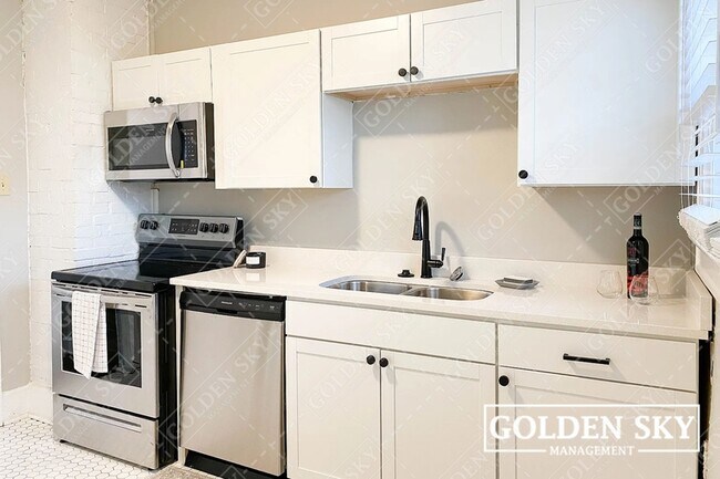 Building Photo - 4910 Winthrop Ave