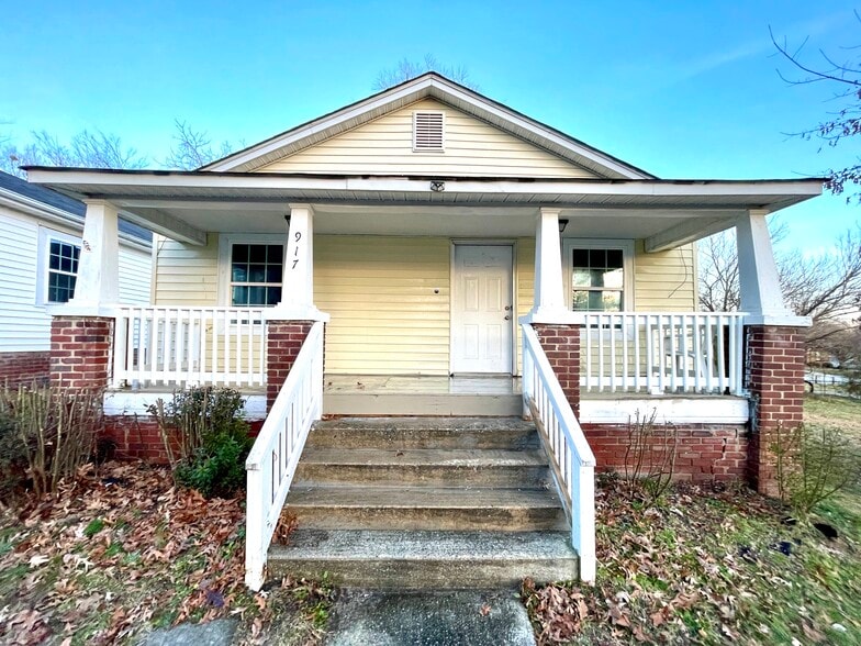 Building Photo - 917 Reid St