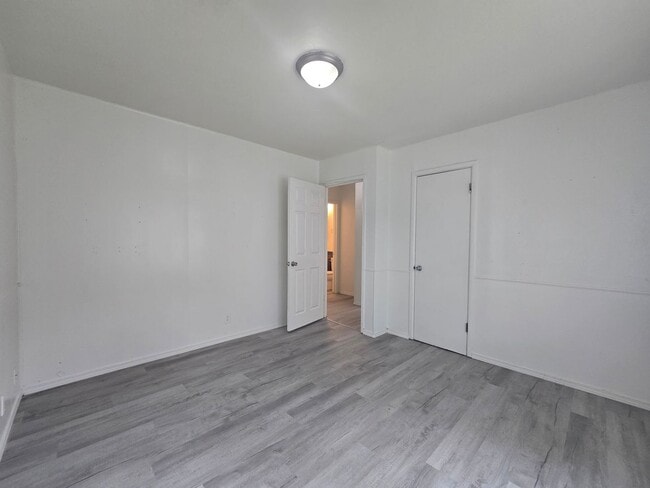 Building Photo - 3 Bed 1 Bath Home in Shawnee!