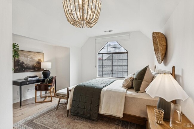 Building Photo - 93 Ashford Ave