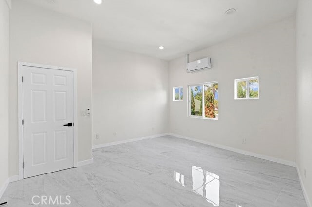 Building Photo - 1580 San Bernardino Pl