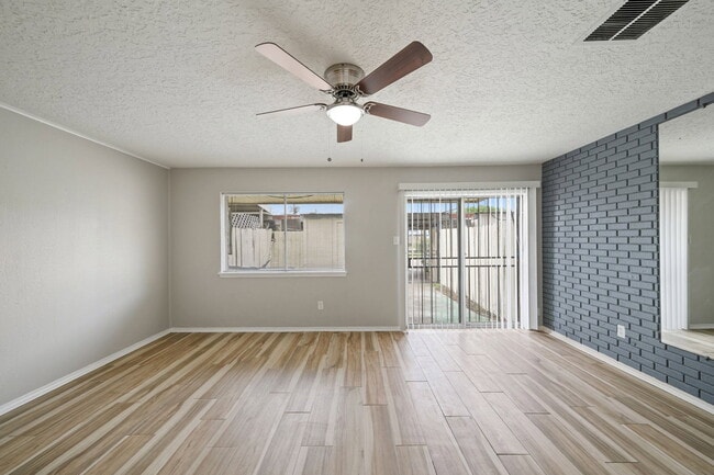 Building Photo - 13464 Castilian Dr