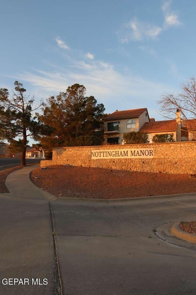 Building Photo - 4614 N Stanton St