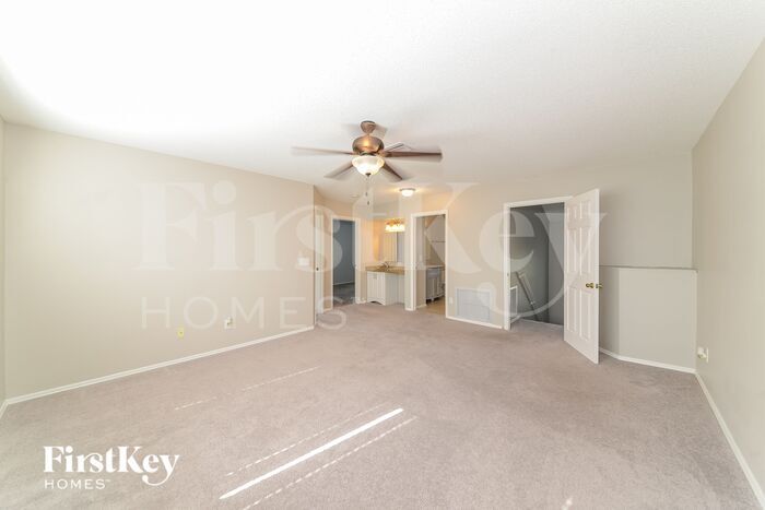 Building Photo - 4022 Banbury Cir