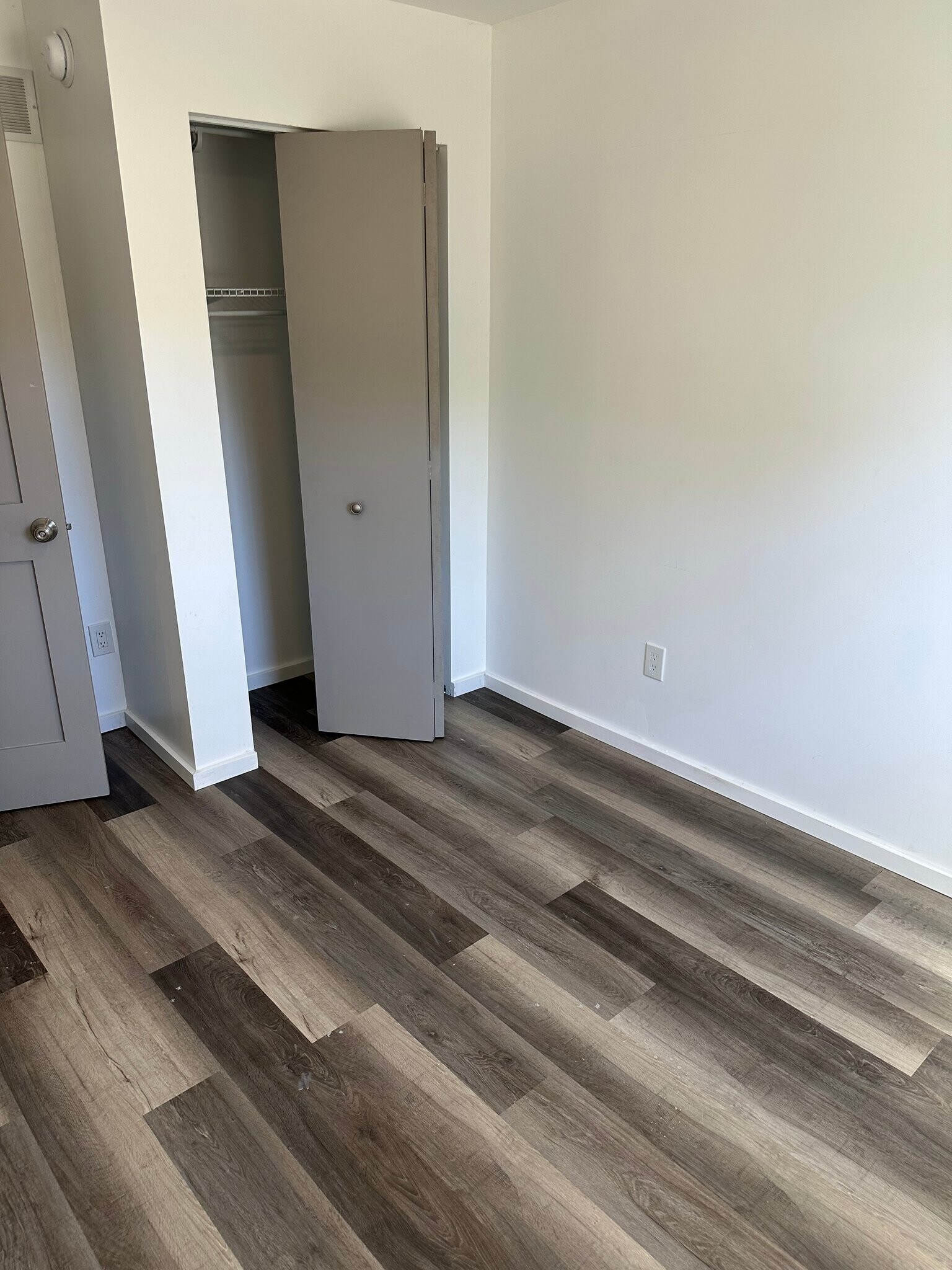 Building Photo - 414 Maple Dr