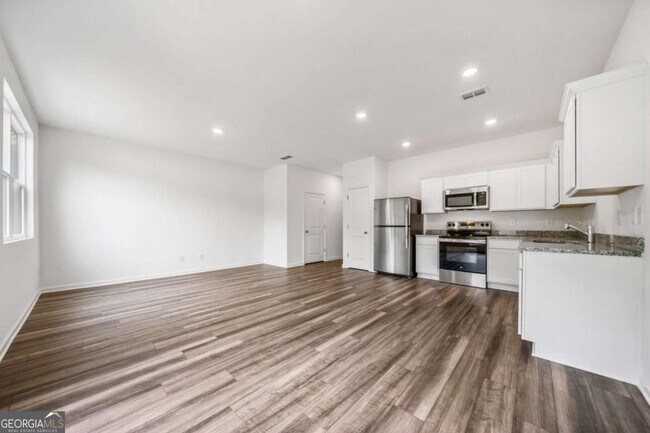 Building Photo - 104 Saginaw Ct