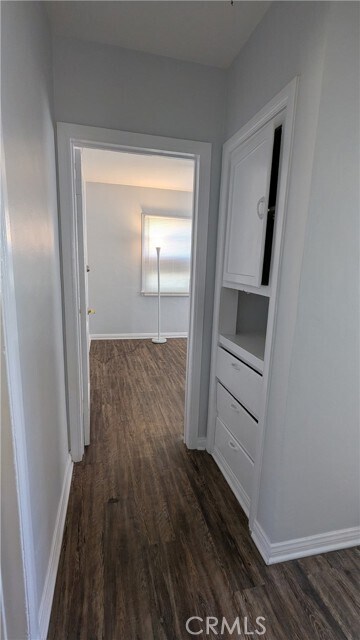 Building Photo - 8801 Valley View St