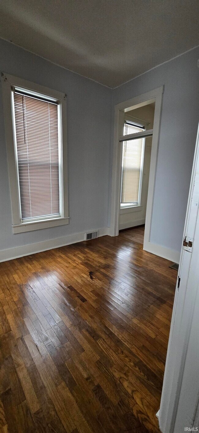 Building Photo - 9750 S Packerton Rd