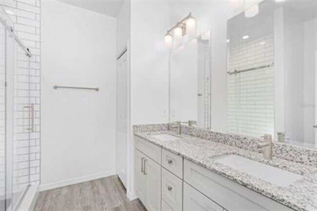 Building Photo - 1308 Saxony Cir