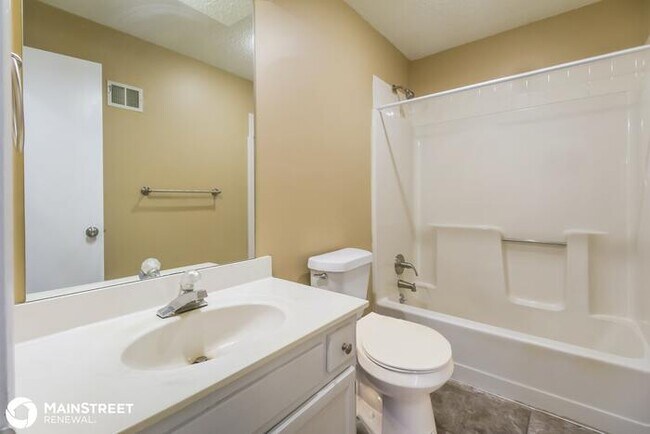 Building Photo - 7307 Chaddy Circle, Liberty, MO 64068